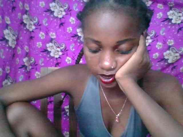 LovelyBlackGirl webcam