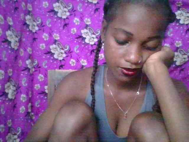 LovelyBlackGirl webcam