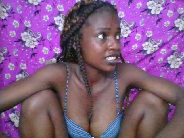 LovelyBlackGirl webcam