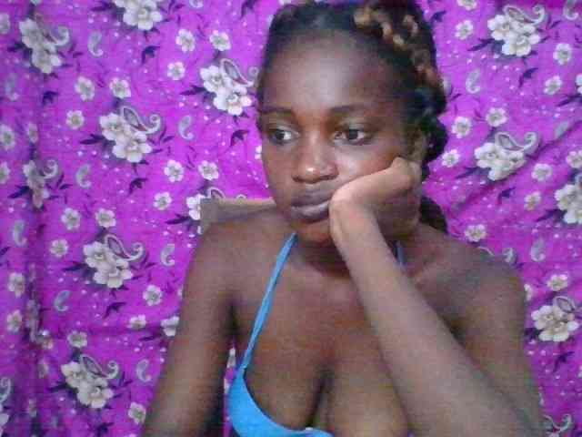 LovelyBlackGirl webcam