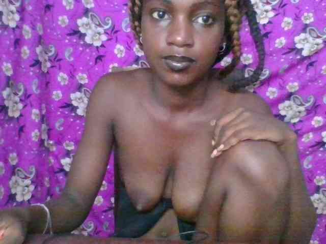 LovelyBlackGirl webcam