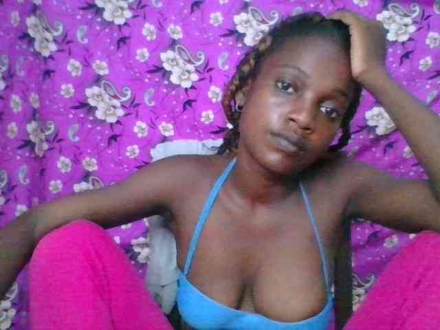 LovelyBlackGirl webcam