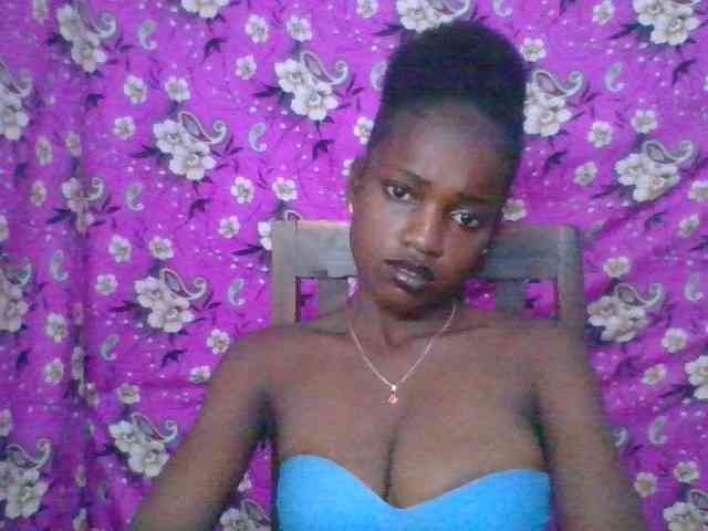 LovelyBlackGirl webcam