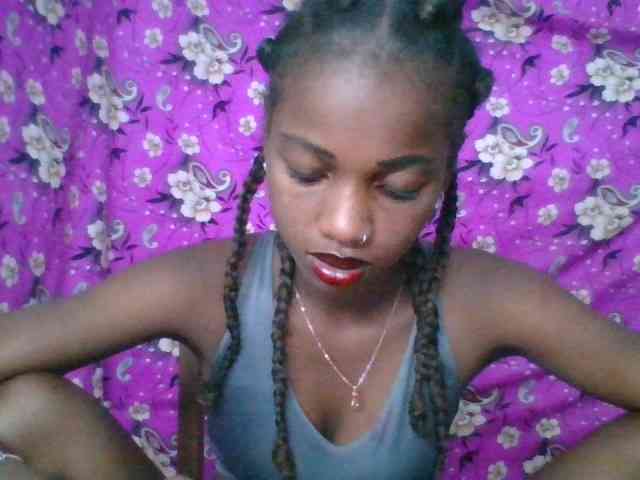LovelyBlackGirl webcam