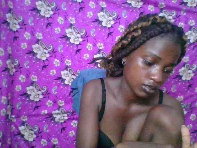 LovelyBlackGirl webcam