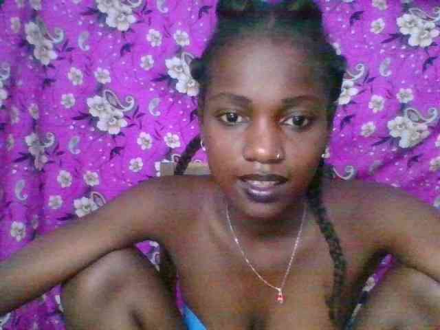 LovelyBlackGirl webcam