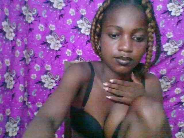 LovelyBlackGirl webcam