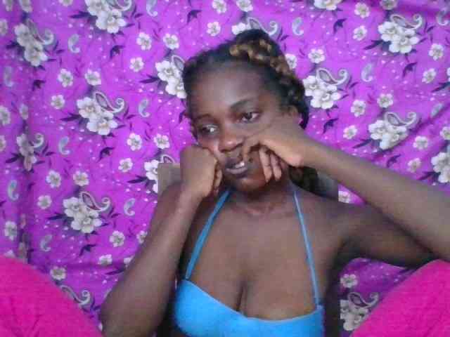 LovelyBlackGirl webcam