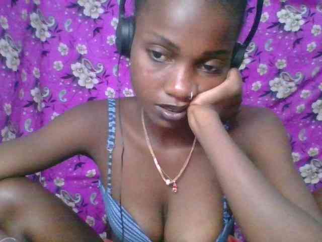 LovelyBlackGirl webcam