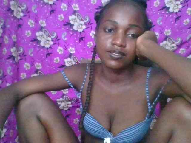 LovelyBlackGirl webcam