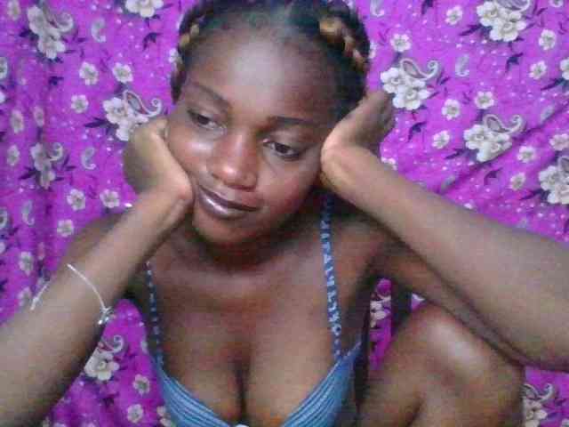 LovelyBlackGirl webcam