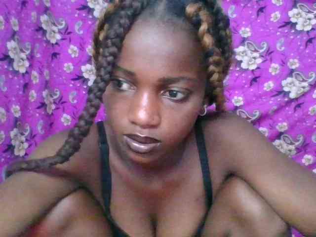 LovelyBlackGirl webcam