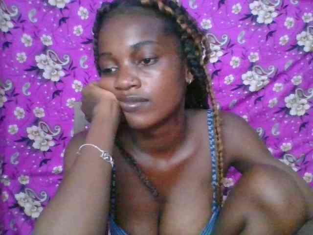 LovelyBlackGirl webcam