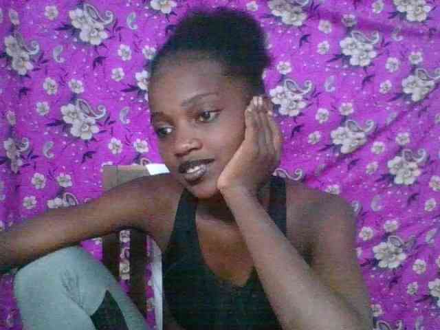 LovelyBlackGirl webcam