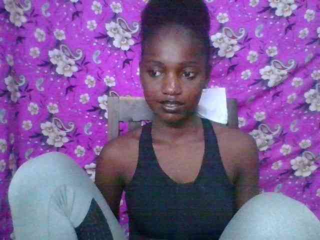 LovelyBlackGirl webcam