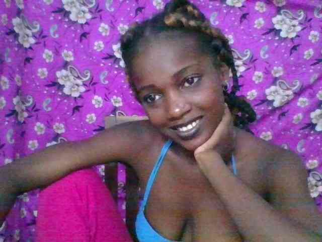 LovelyBlackGirl webcam