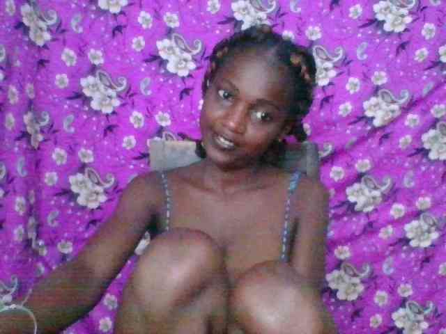 LovelyBlackGirl webcam