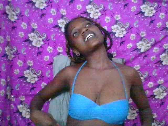 LovelyBlackGirl webcam