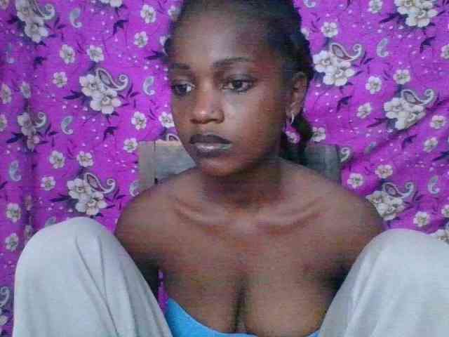LovelyBlackGirl webcam