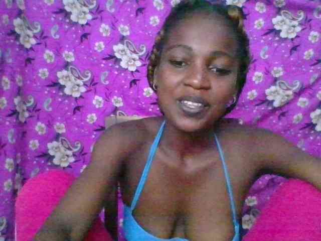 LovelyBlackGirl webcam
