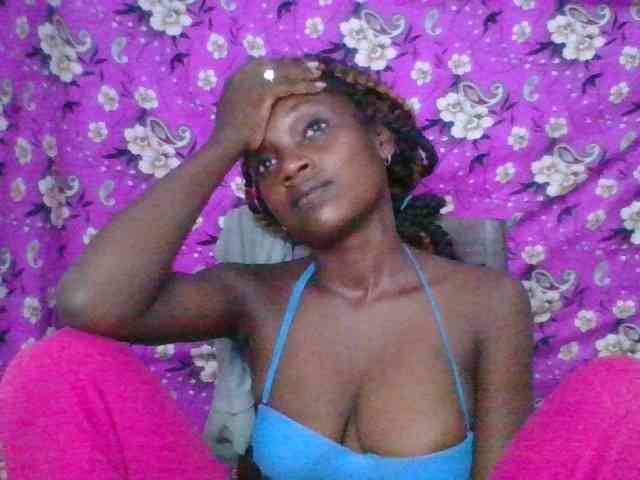 LovelyBlackGirl webcam