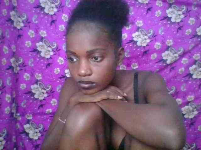 LovelyBlackGirl webcam