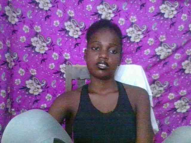 LovelyBlackGirl webcam