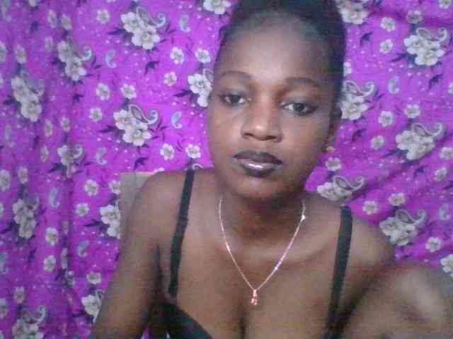 LovelyBlackGirl webcam