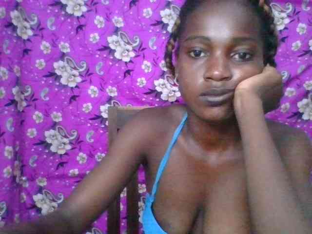 LovelyBlackGirl webcam