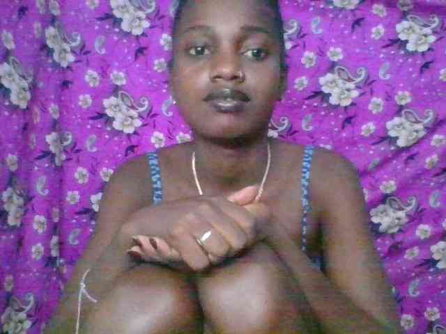 LovelyBlackGirl webcam