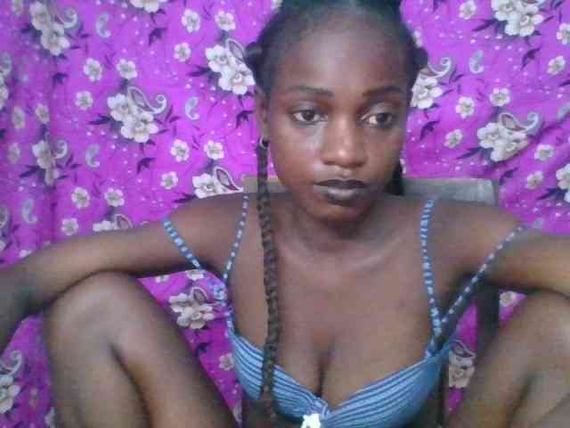 LovelyBlackGirl webcam