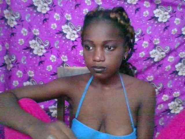 LovelyBlackGirl webcam