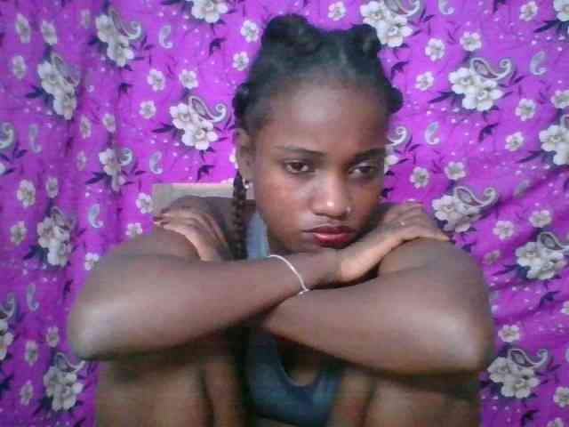 LovelyBlackGirl webcam