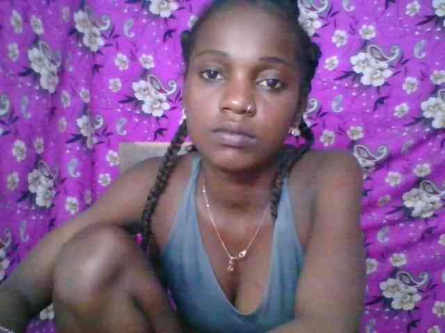 LovelyBlackGirl webcam