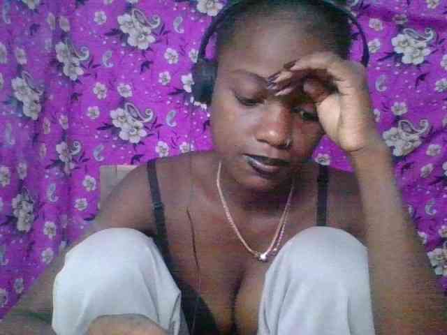 LovelyBlackGirl webcam