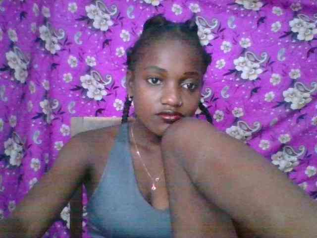 LovelyBlackGirl webcam