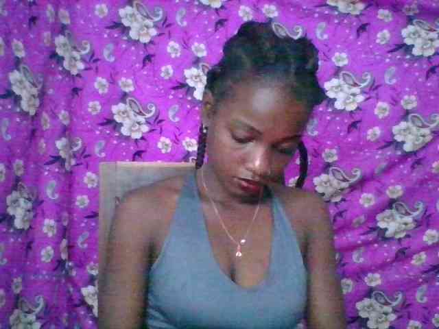 LovelyBlackGirl webcam