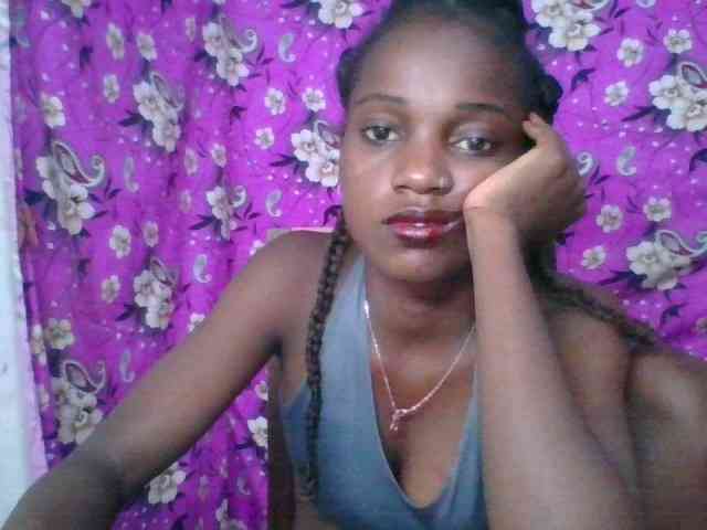 LovelyBlackGirl webcam