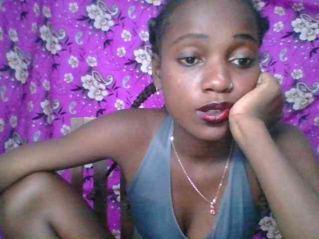 LovelyBlackGirl webcam