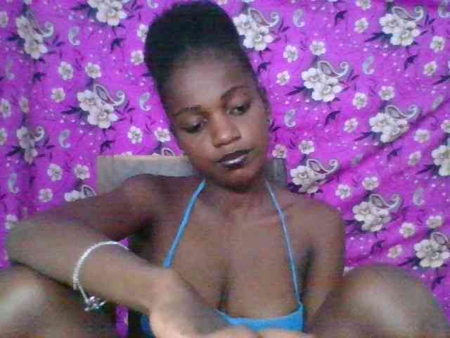 LovelyBlackGirl webcam