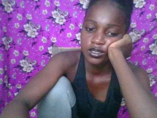 LovelyBlackGirl webcam