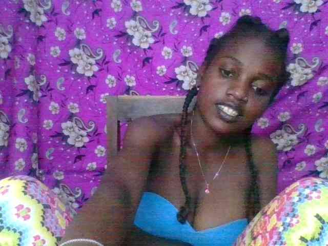 LovelyBlackGirl webcam