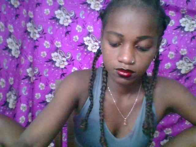 LovelyBlackGirl webcam
