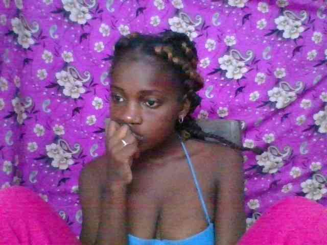 LovelyBlackGirl webcam