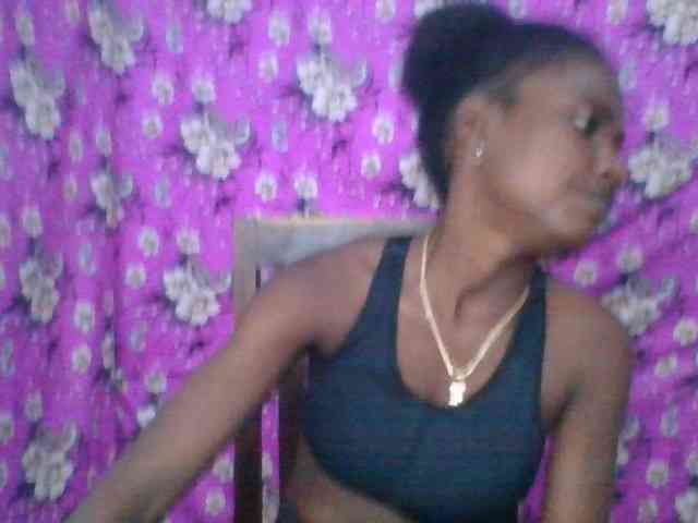 LovelyBlackGirl webcam