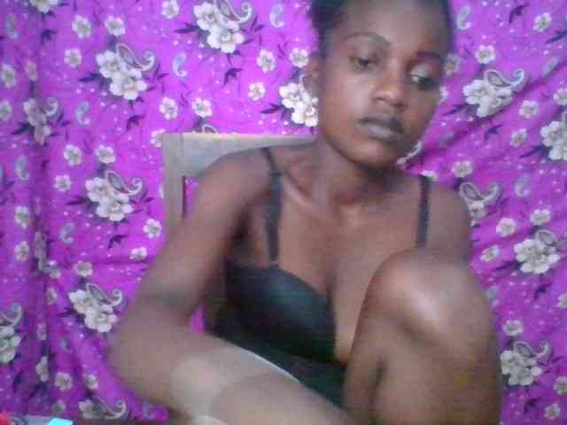 Modèle: LovelyBlackGirl