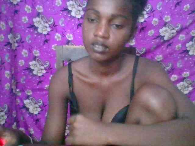 Modèle: LovelyBlackGirl