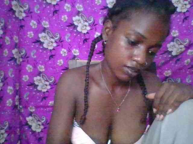 LovelyBlackGirl webcam