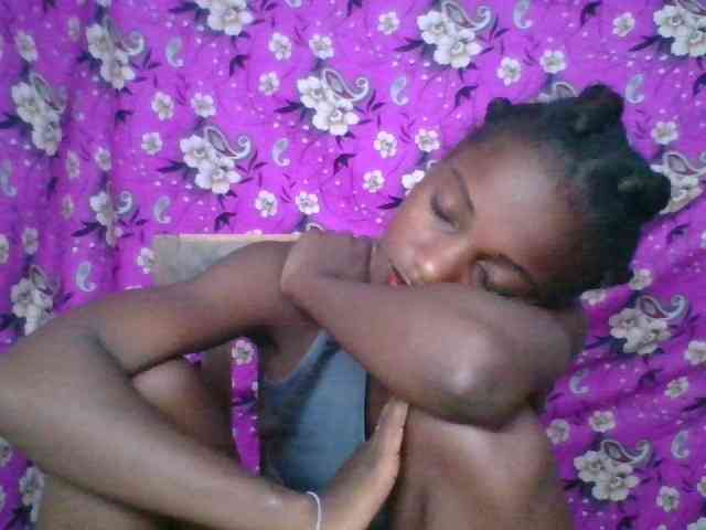 LovelyBlackGirl webcam