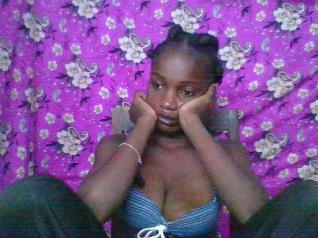 Modèle: LovelyBlackGirl